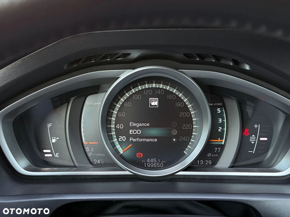 Volvo V40 D2 Linje You - 33