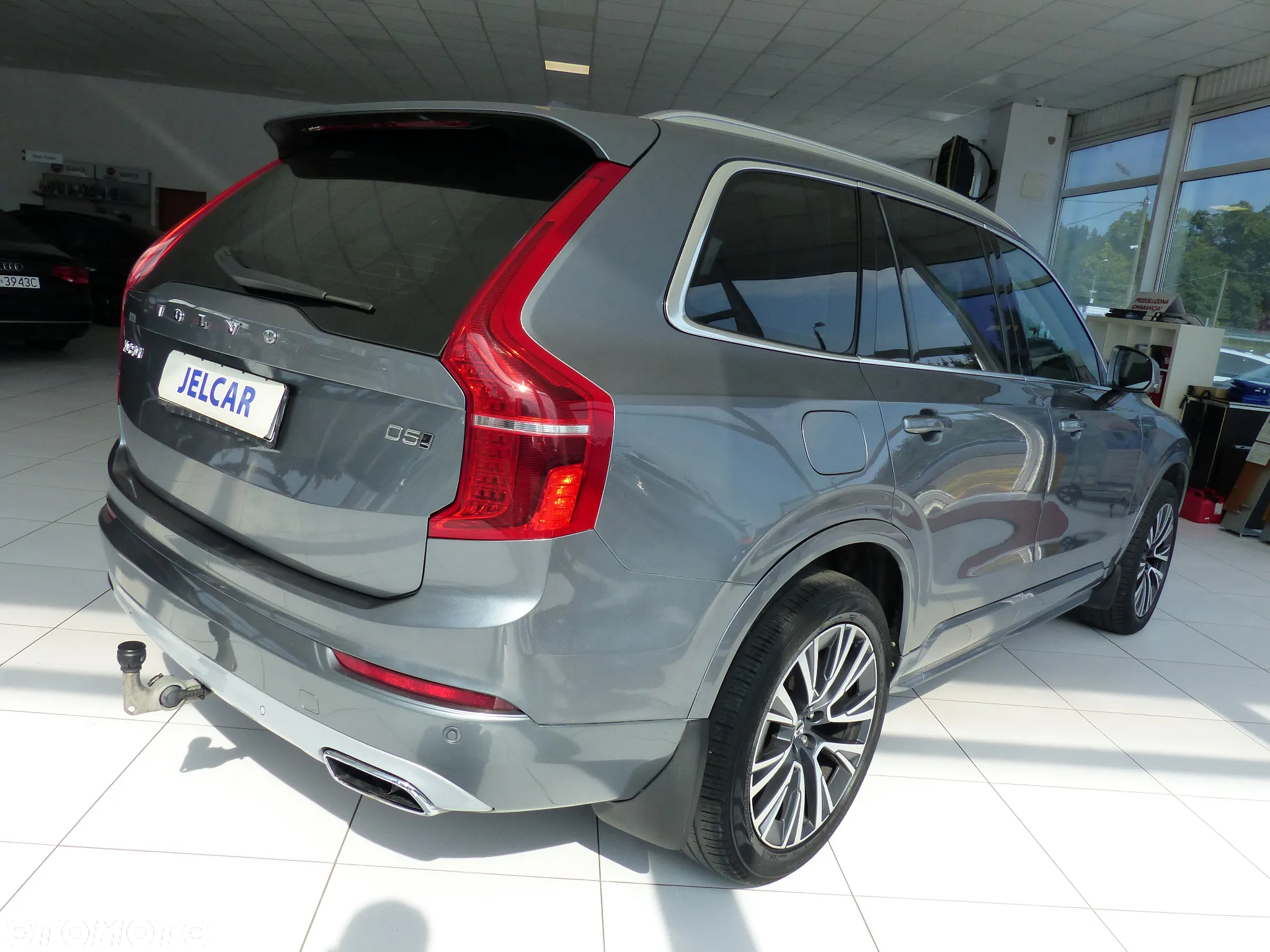 Volvo XC 90 D5 AWD Momentum - 9