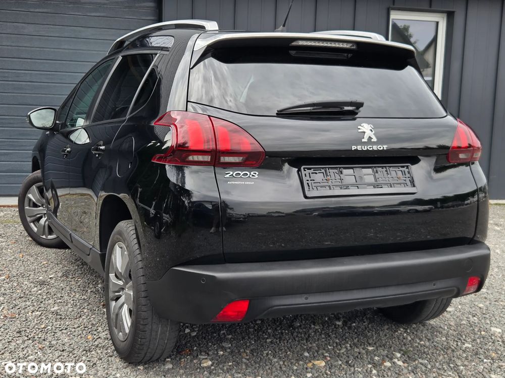 Peugeot 2008 1.2 Pure Tech Active S&S - 15