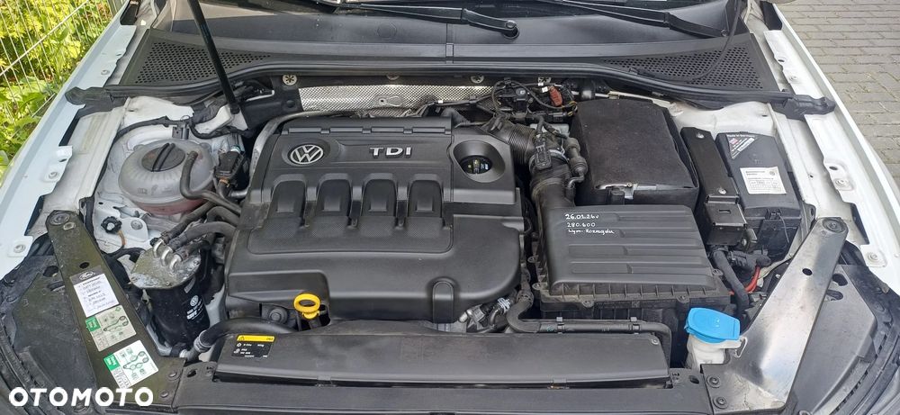 Volkswagen Passat - 11
