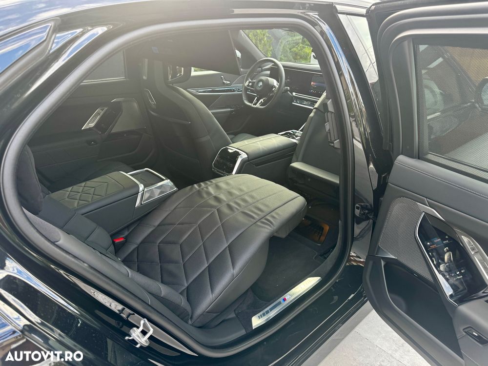 BMW i7 - 5