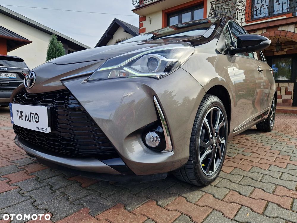 Toyota Yaris 2018 photo 2