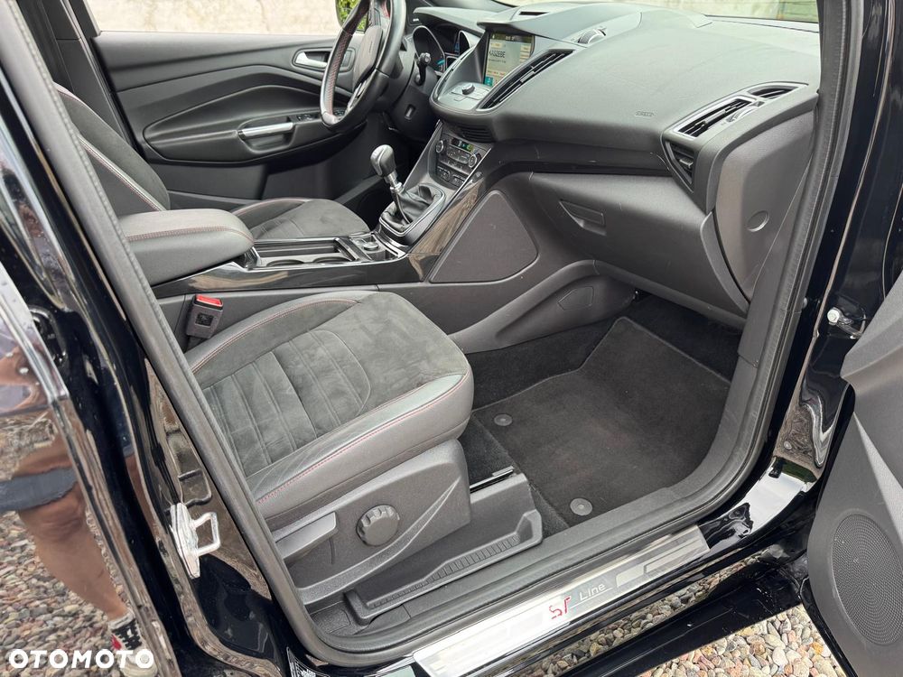 Ford Kuga 1.5 EcoBoost FWD ST-Line ASS - 18