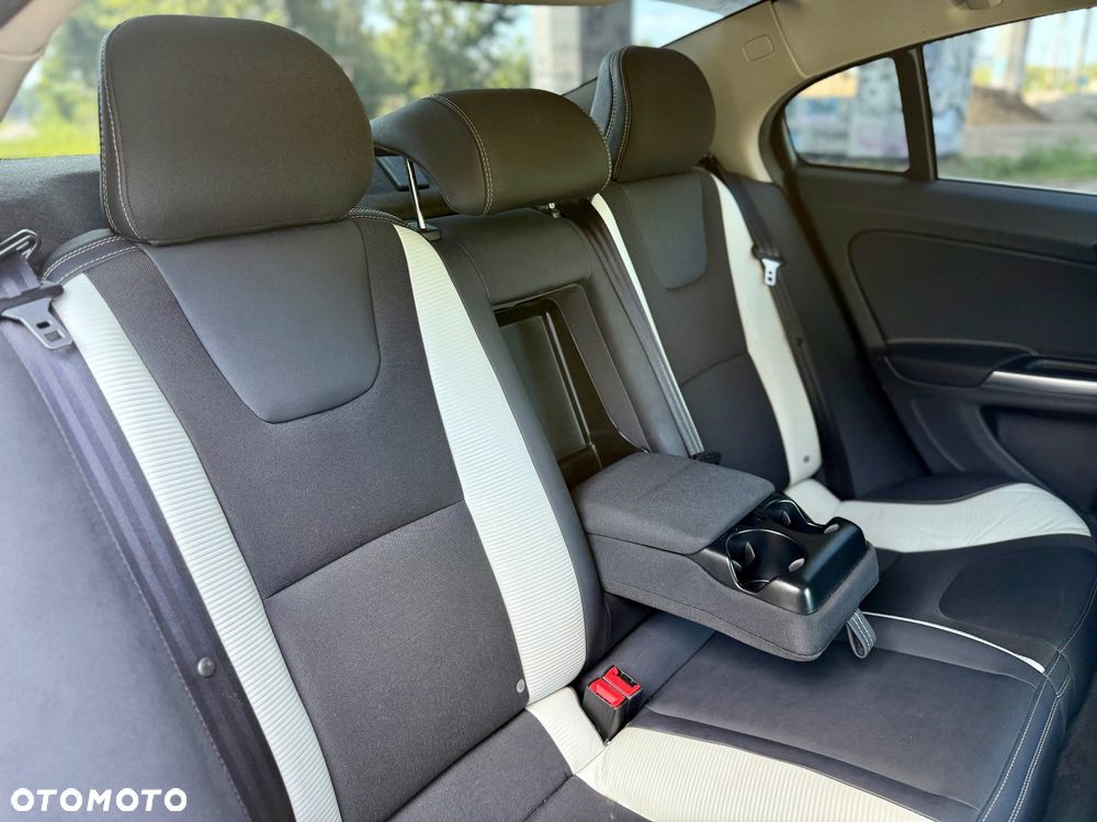 Volvo S60 T3 RDesign - 22