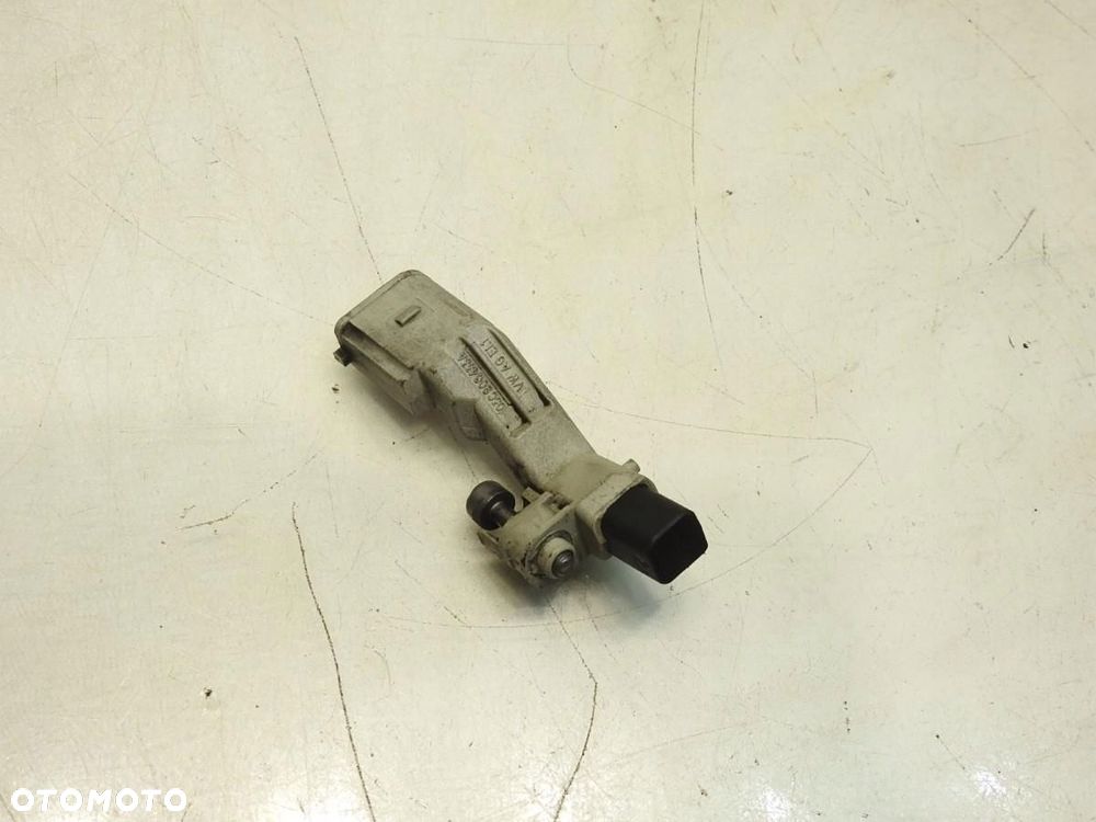 CZUJNIK POŁOŻENIA WAŁU VW PASSAT B7 2.0 TDI 03C906433A - 4