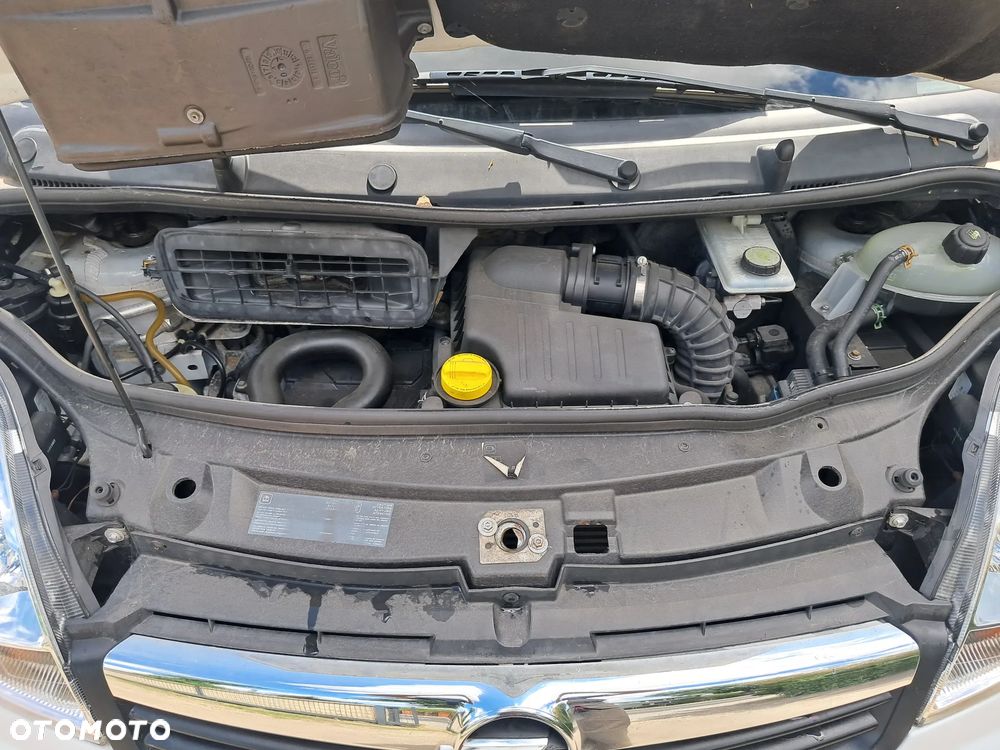 Opel Vivaro - 18