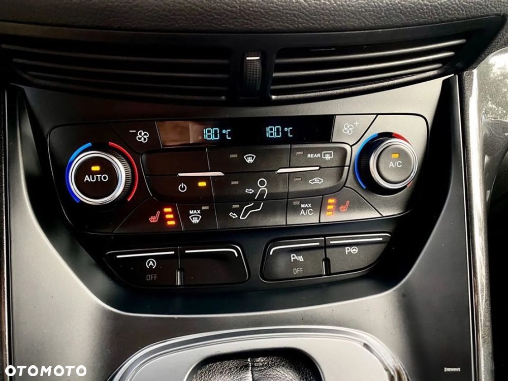 Ford Kuga 2.0 TDCi AWD ST-Line - 34