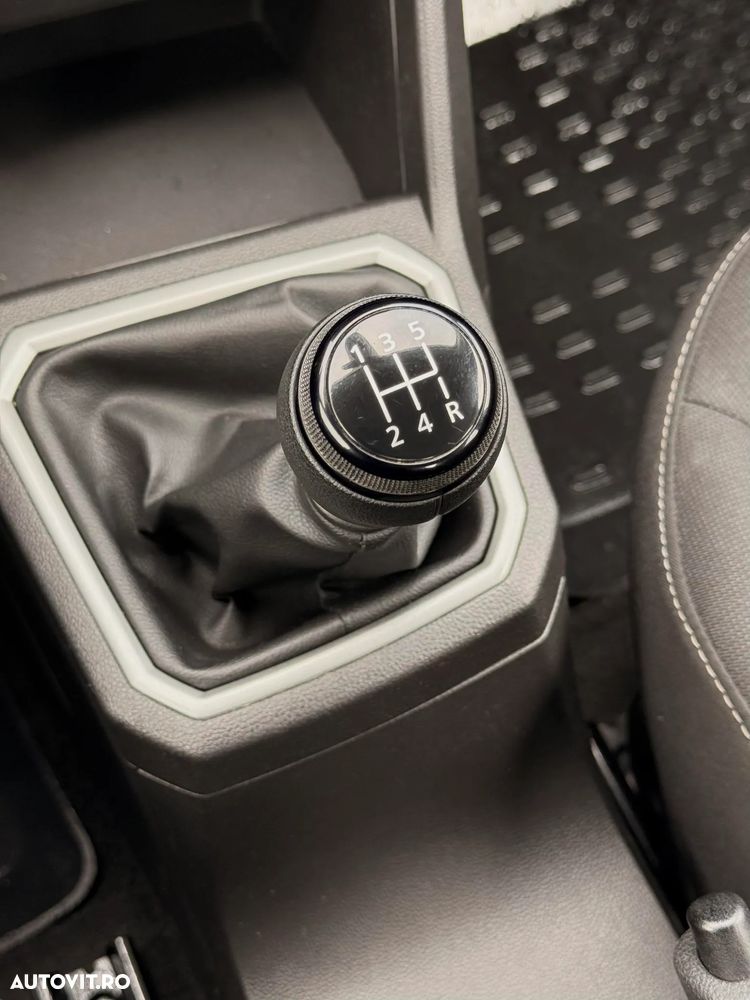 Dacia Logan TCe 90 MT5 Essential - 23