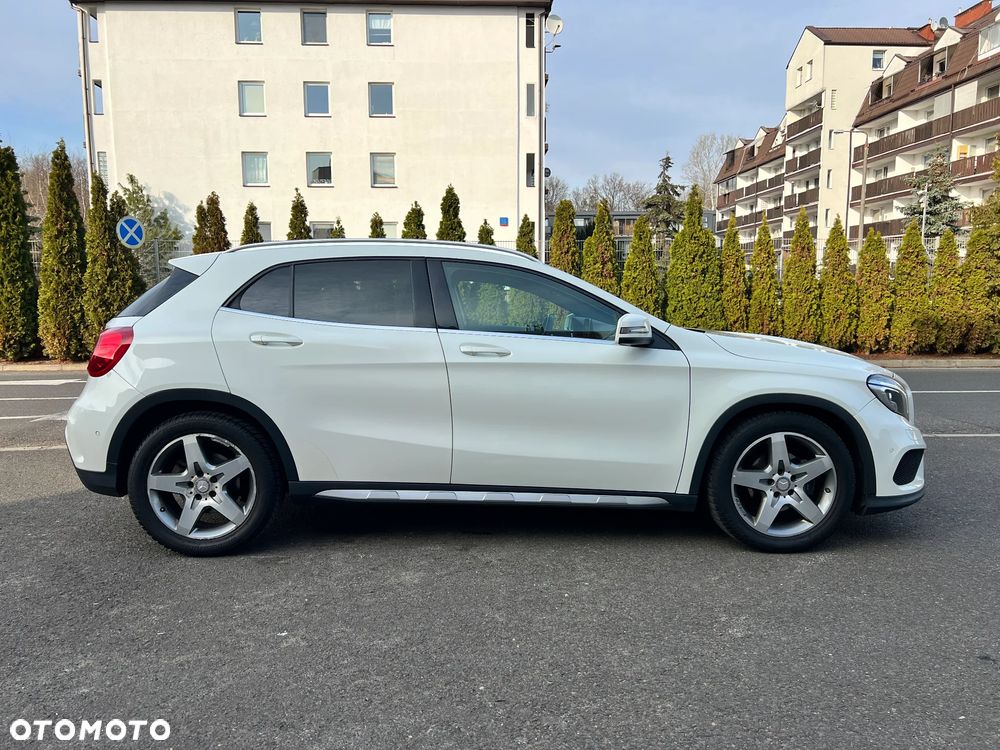 Mercedes-Benz GLA 200 7G-DCT AMG Line - 8
