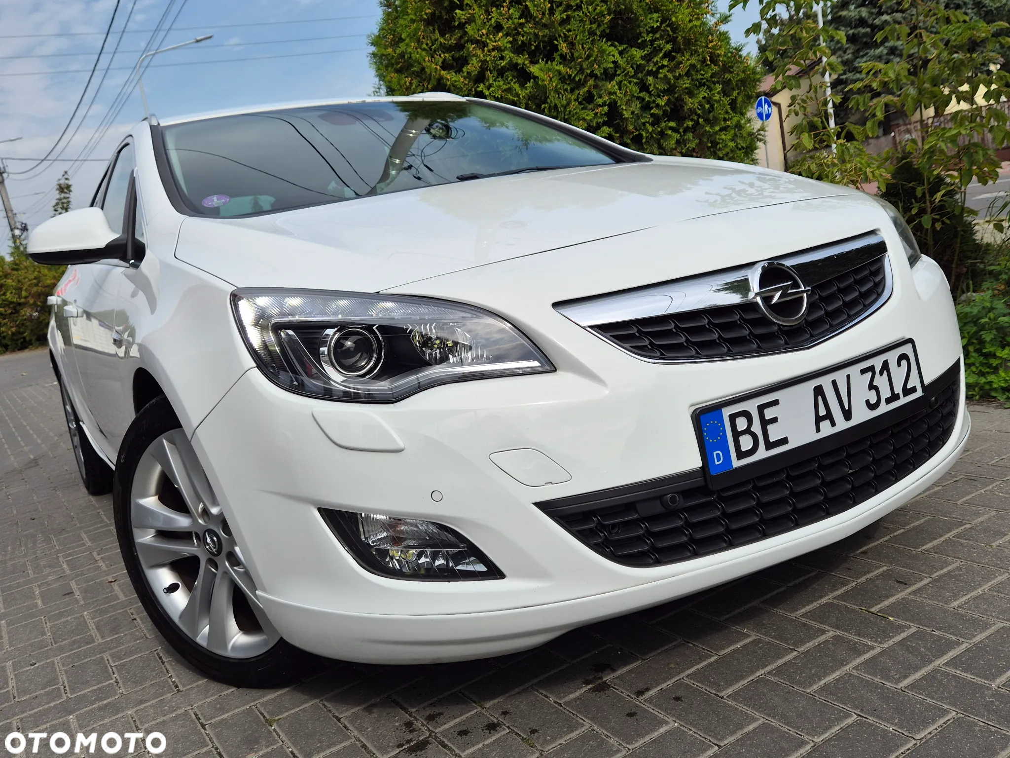 Opel Astra 1.6 Turbo Caravan Cosmo - 20