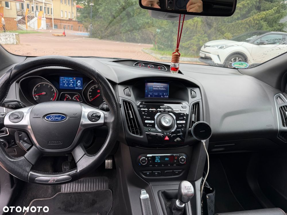 Ford Focus 2.0 EcoBoost ST - 10