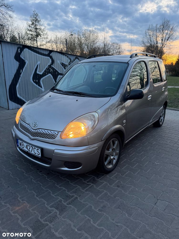 Toyota Yaris Verso 1.5 Sol - 1