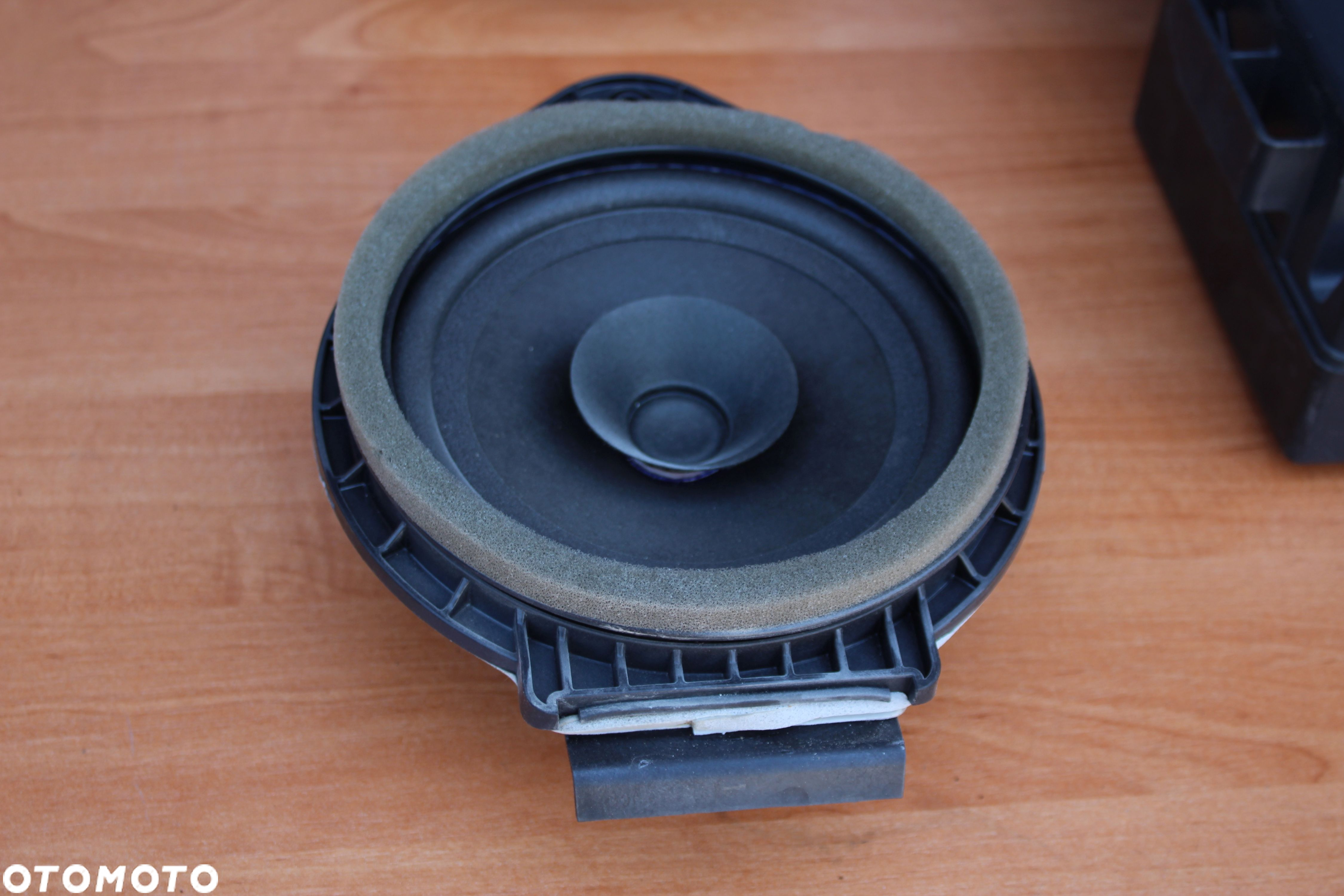 WZMACNIACZ SUBWOOFER GŁOŚNIKI INSIGNIA A 13240963 13320251 - 2