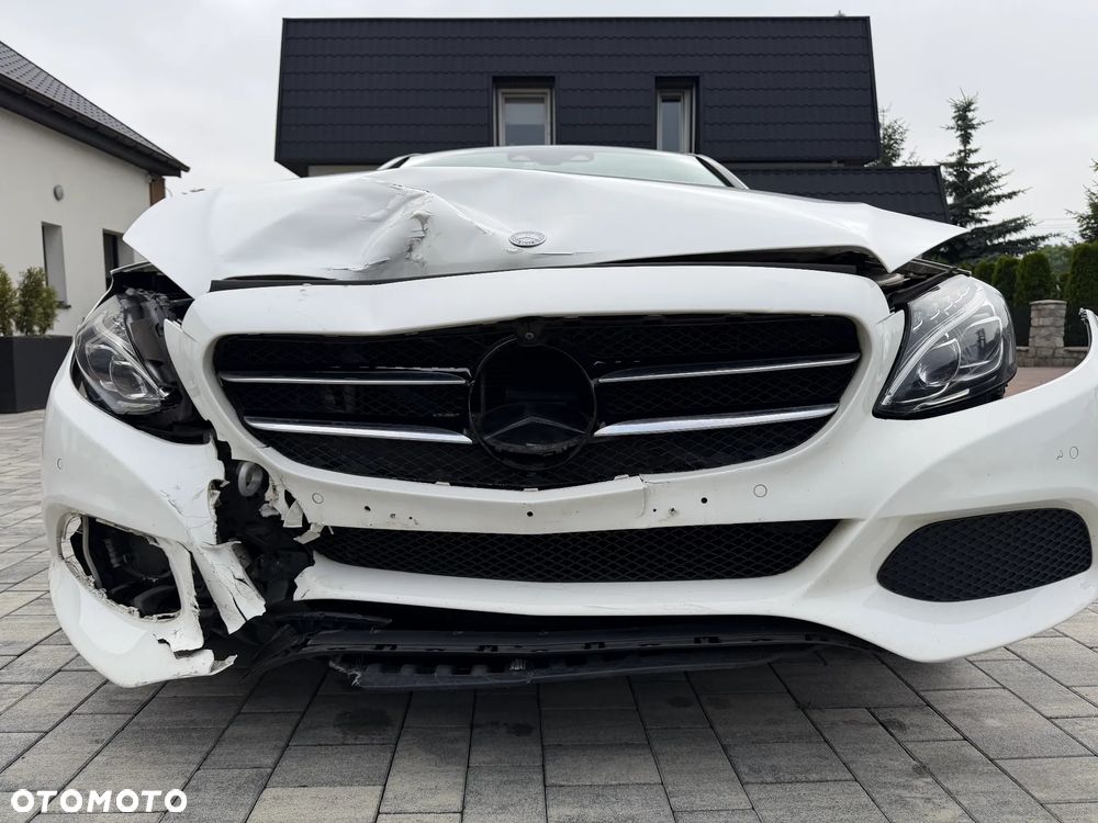 Mercedes-Benz Klasa C 200 7G-TRONIC Exclusive - 11
