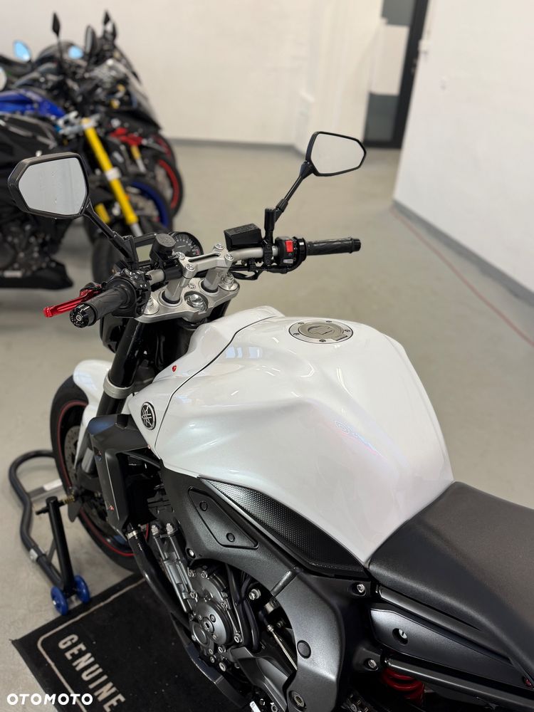 Yamaha FZ - 4