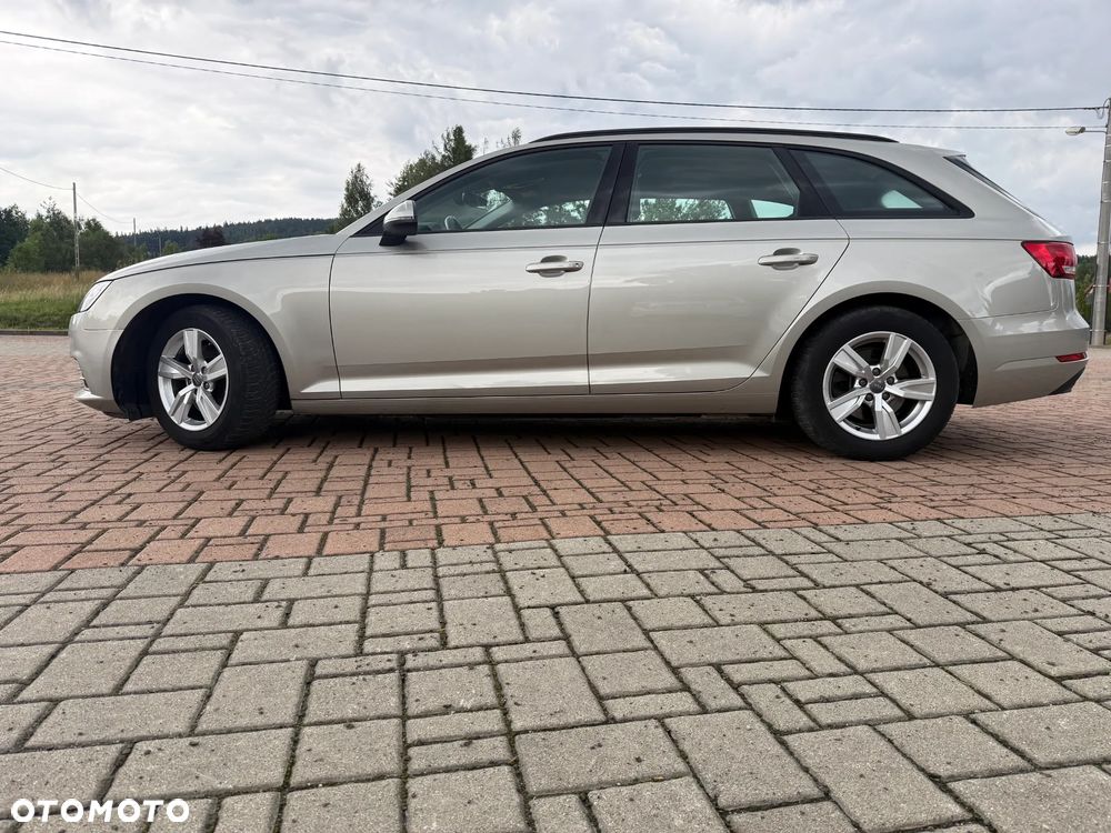 Audi A4 Avant 2.0 TDI ultra S tronic - 8