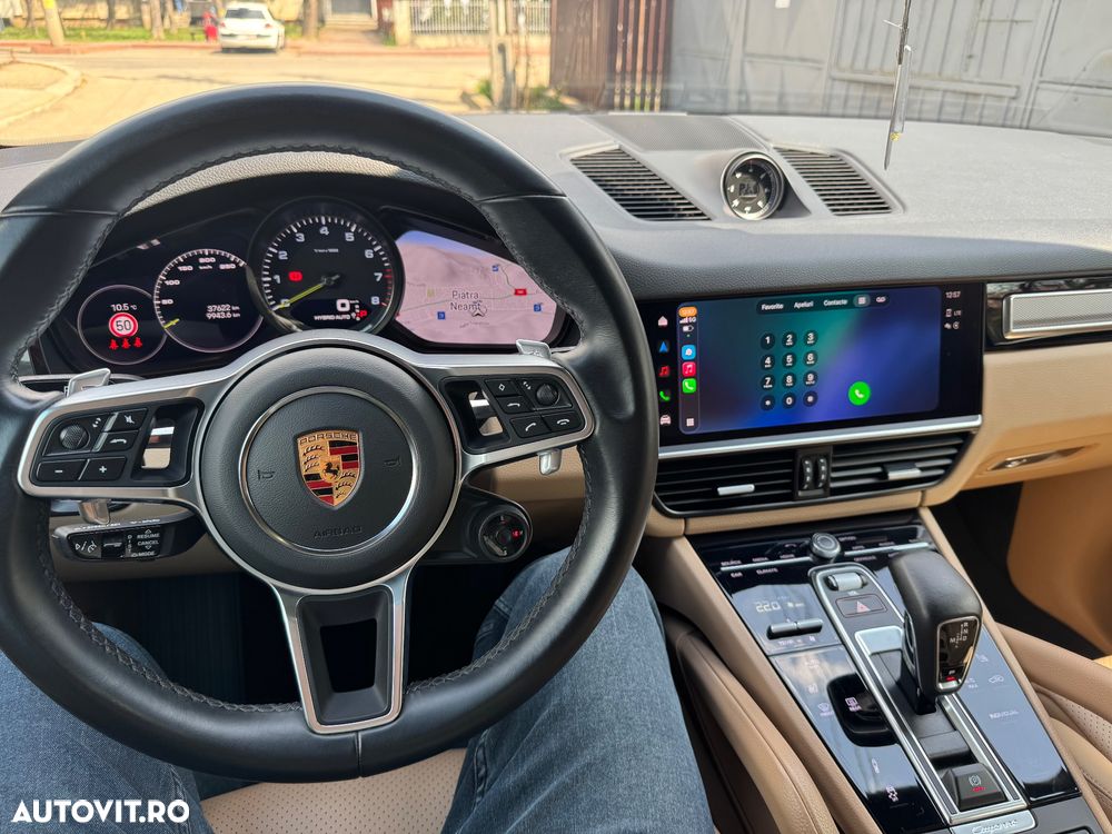 Porsche Cayenne Coupe E-Hybrid - 19