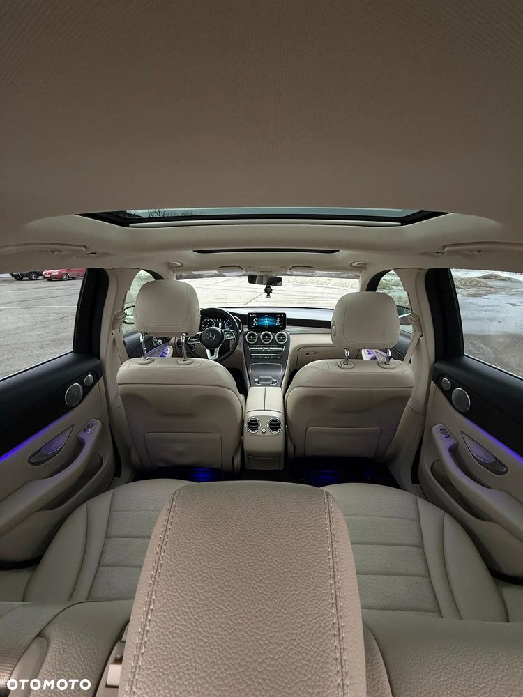 Mercedes-Benz GLC 300 4Matic 9G-TRONIC Exclusive - 16