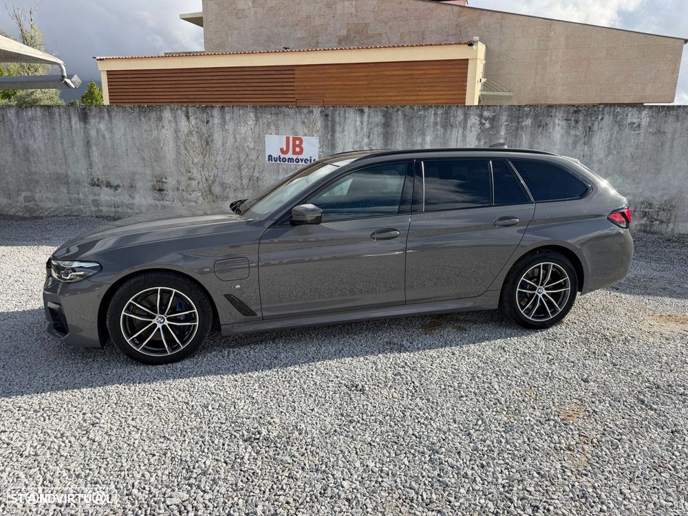 BMW 530 e Pack Desportivo M - 5