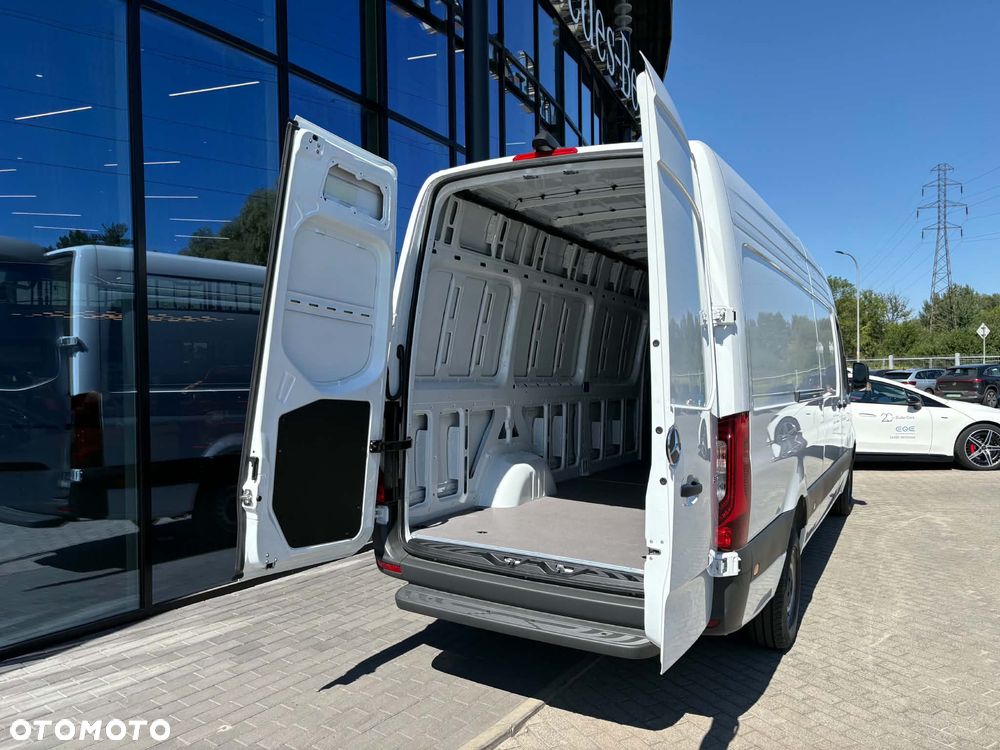 Mercedes-Benz Sprinter - 7