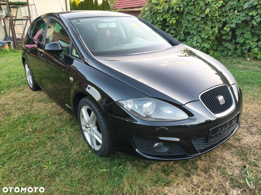 Seat Leon 2012 photo 2