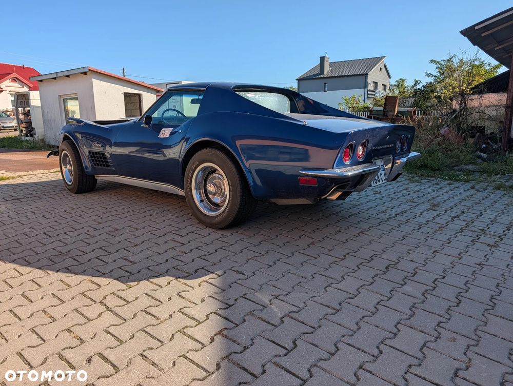 Chevrolet Corvette - 9