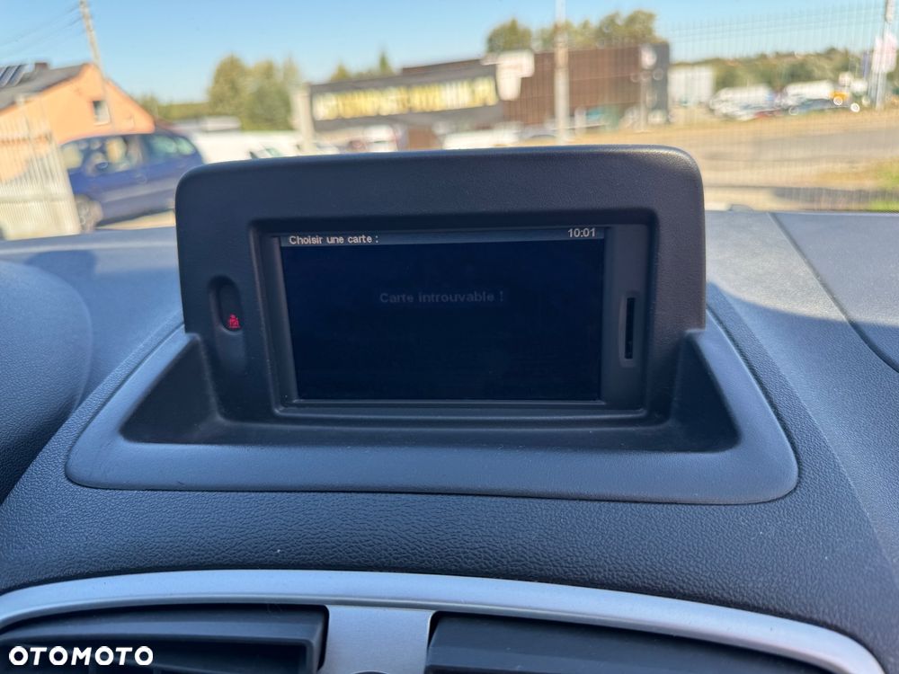 Renault Clio - 25