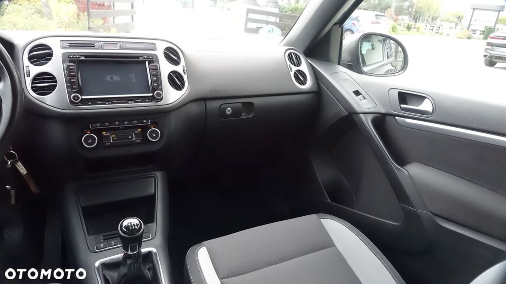 Volkswagen Tiguan - 33