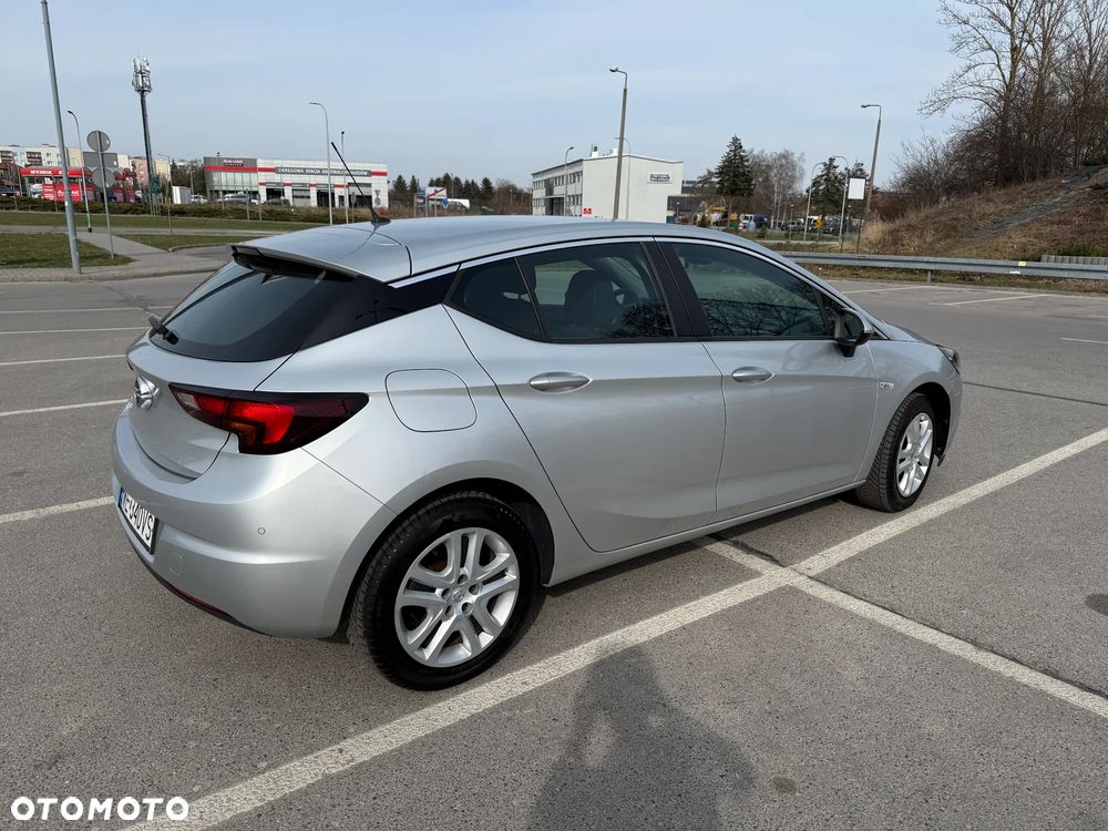 Opel Astra 1.4 T Enjoy S&S - 10