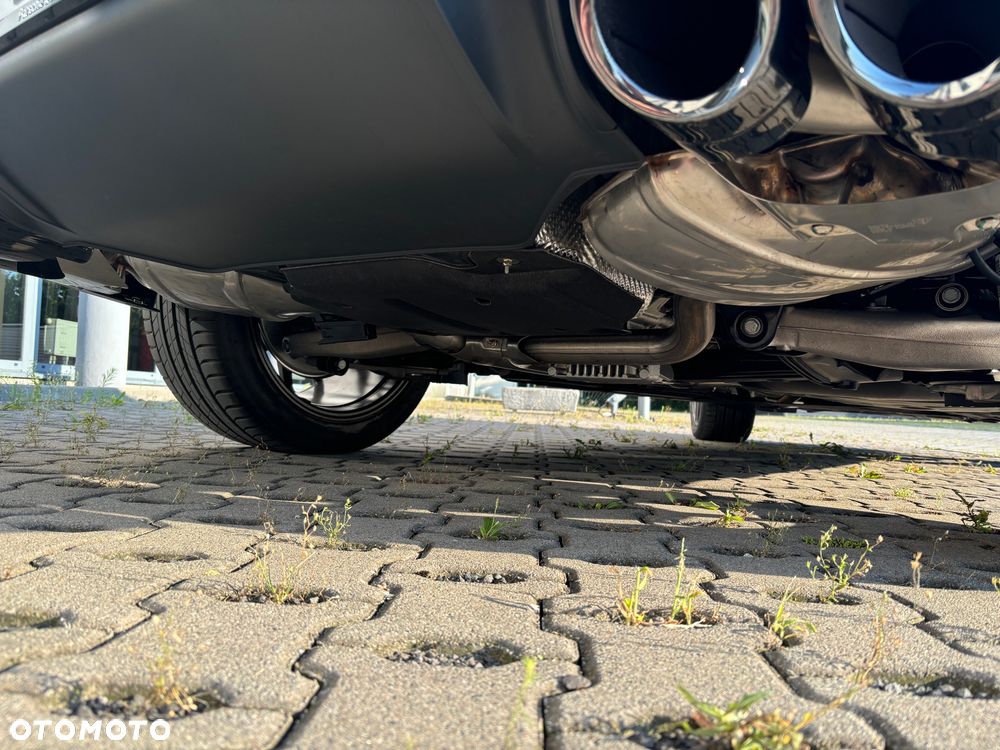 Porsche Macan T - 6