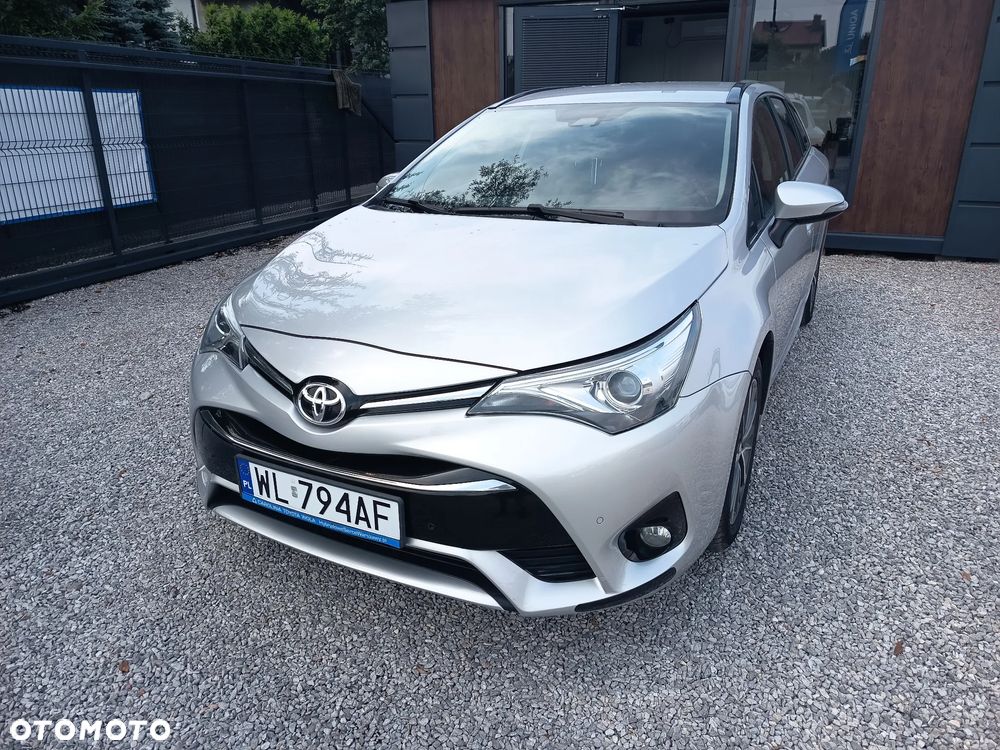 Toyota Avensis 1.8 Premium - 1