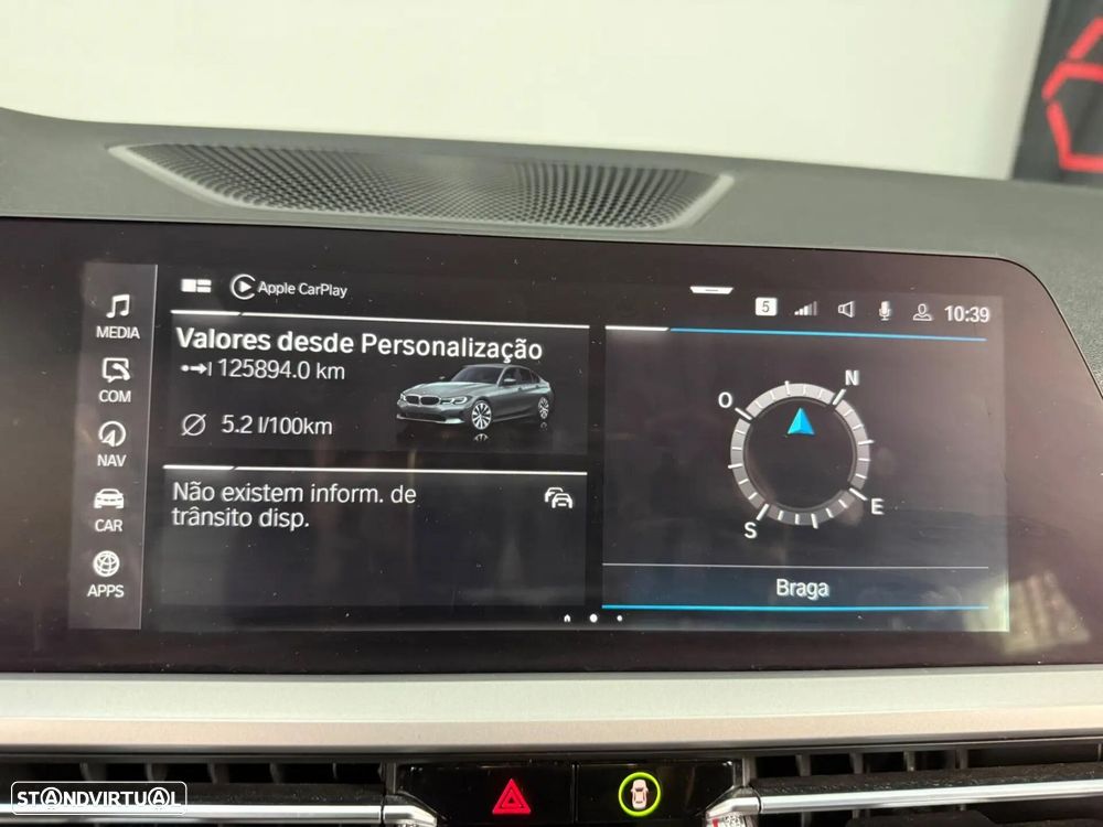 BMW 330 e iPerformance Advantage — fotografia 13