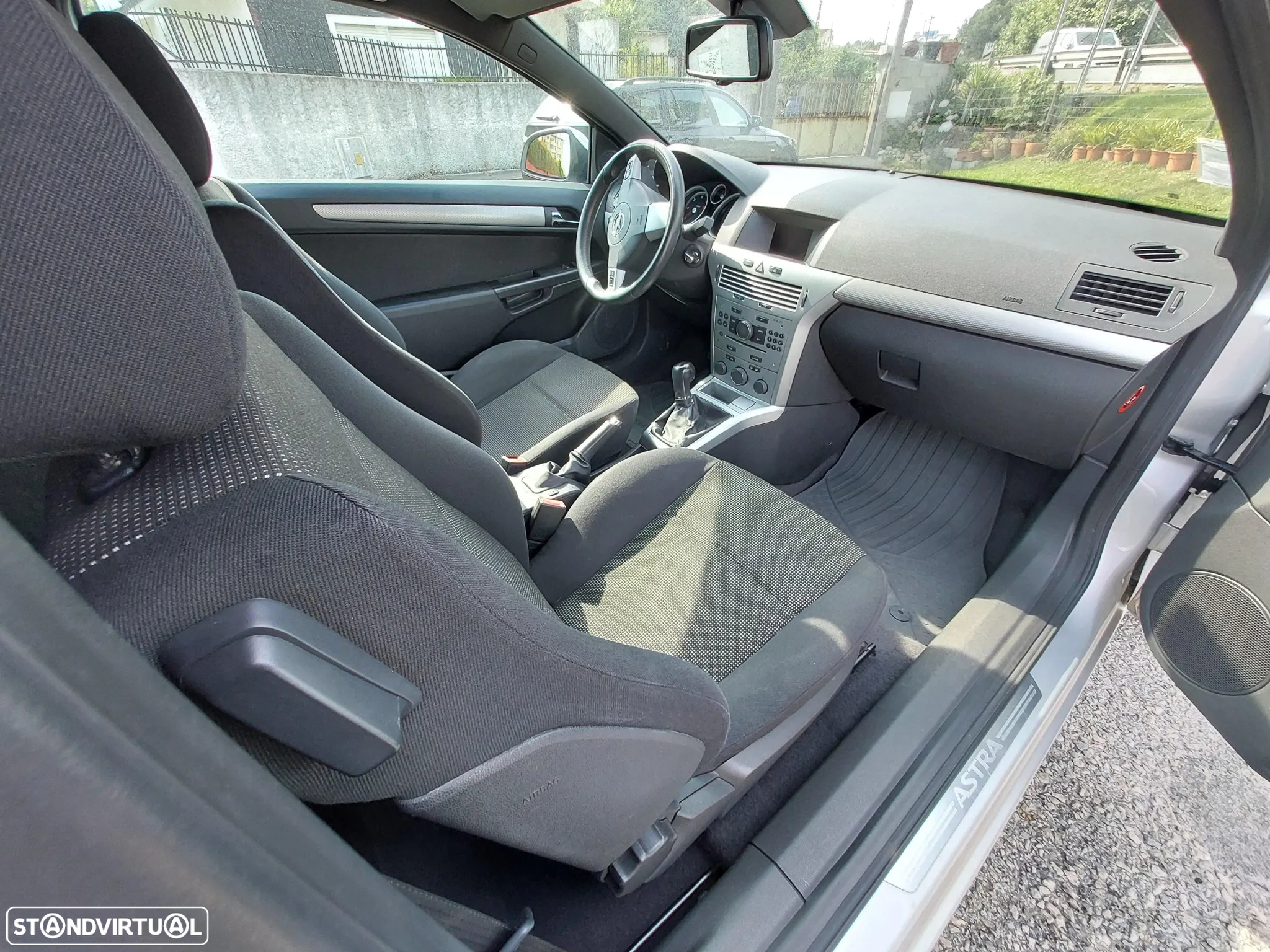 Opel Astra GTC 1.3 CDTi - 2