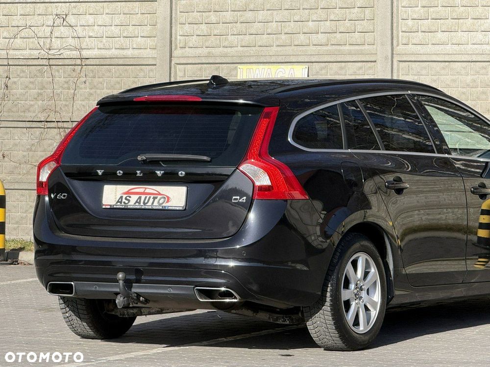 Volvo V60 D4 Momentum - 29