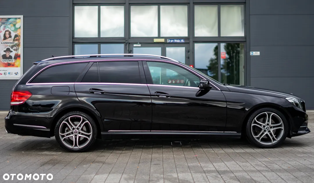 Mercedes-Benz Klasa E 300 T BlueTEC HYBRID 7G-TRONIC Elegance - 6