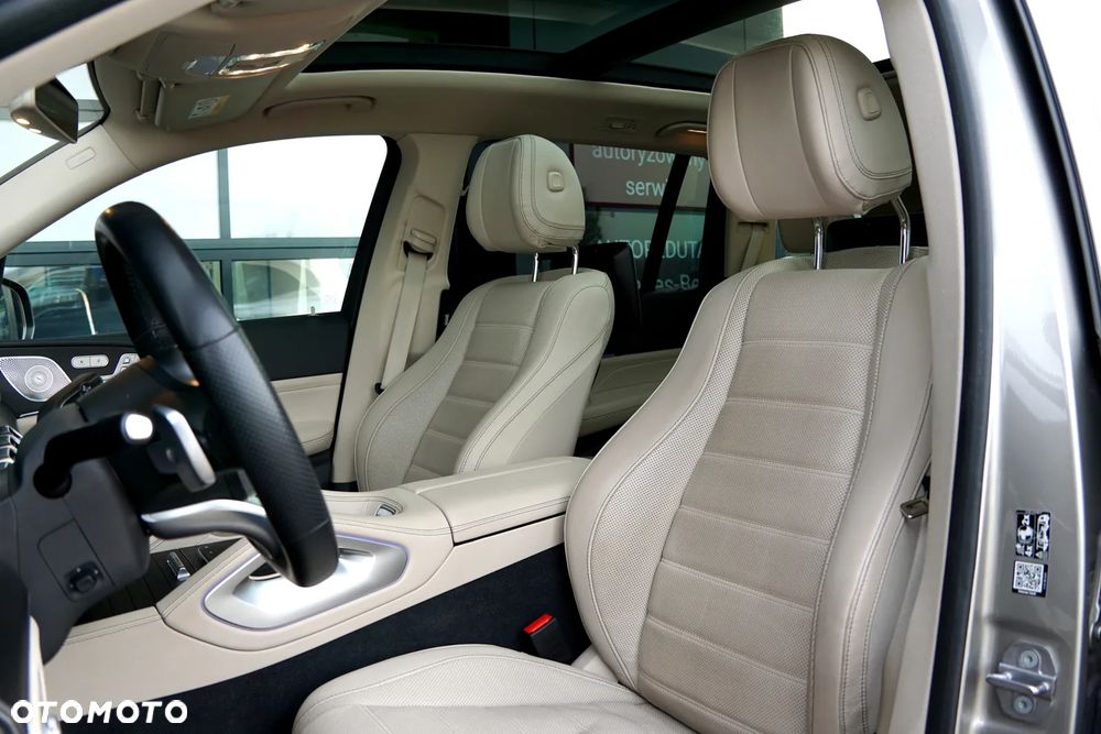 Mercedes-Benz GLS - 18