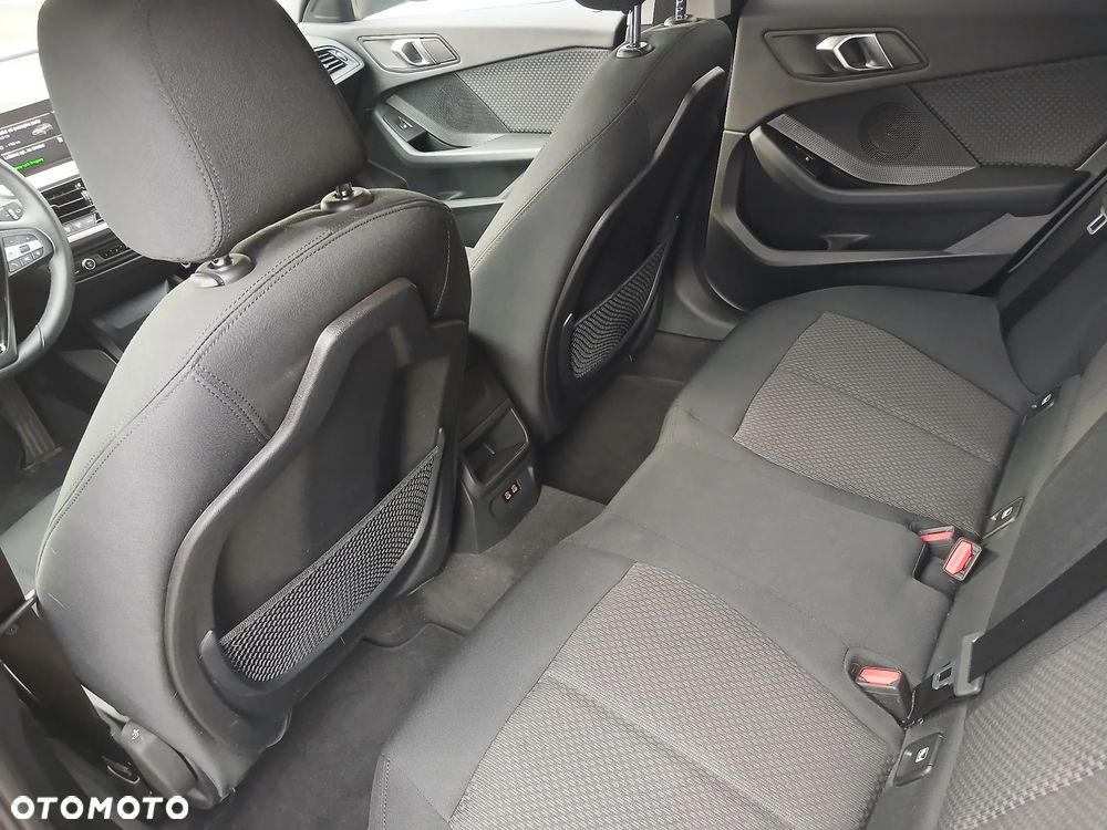 BMW Seria 1 118i Advantage - 9