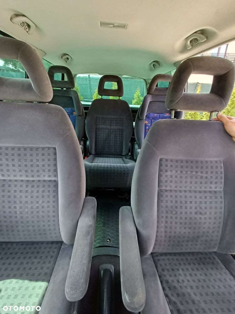 Volkswagen Sharan 1.9 TDI Comfortline - 21