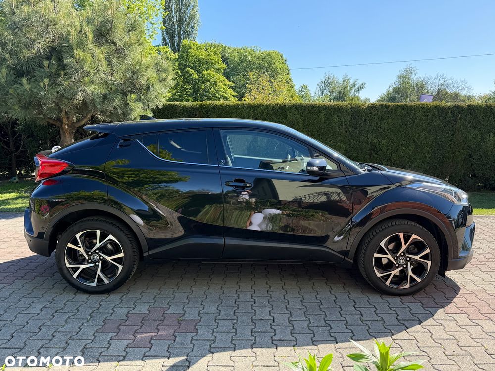 Toyota C-HR 1.2 Turbo Team Deutschland - 9