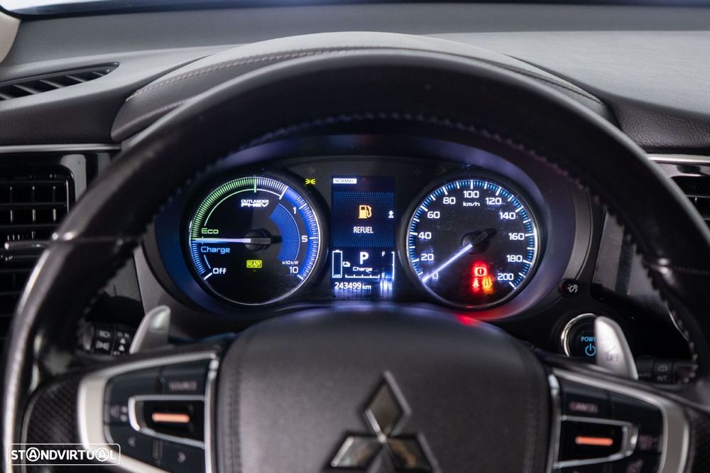 Mitsubishi Outlander 2.4 Intense - 27
