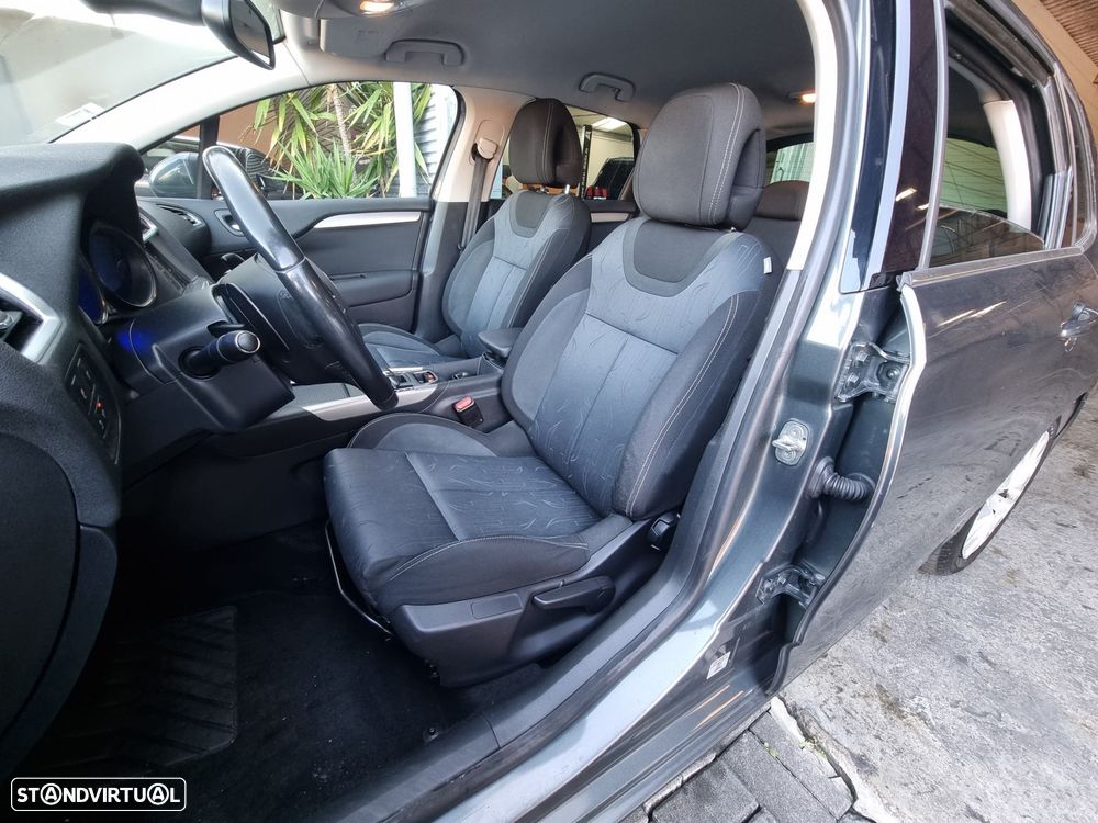 Citroën C4 1.6 e-HDi Exclusive CMP6 - 3