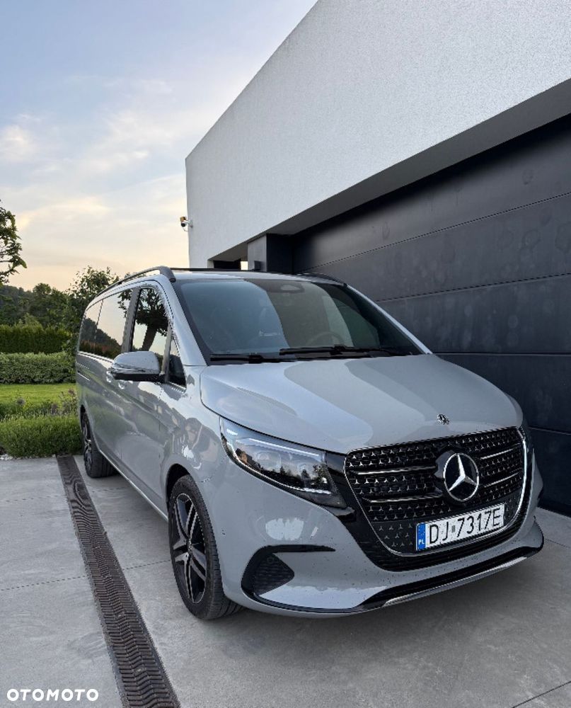 Mercedes-Benz Klasa V - 33