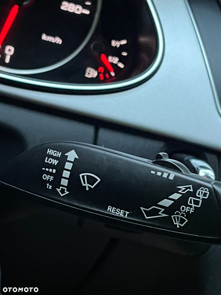 Audi A4 Avant 2.0 TDI DPF clean diesel Attraction - 29