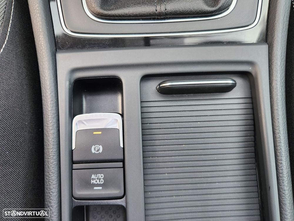 VW Golf 2.0 TDI BlueMotion Edition - 30
