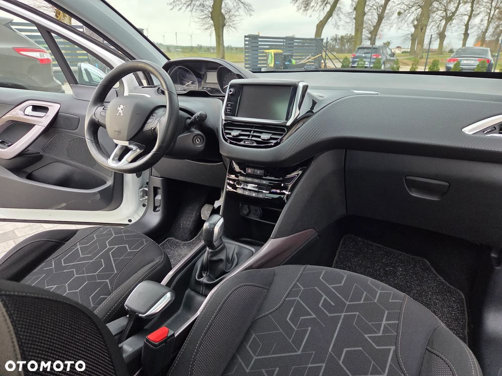 Peugeot 2008 Blue-HDi FAP 100 STOP & START Style - 20
