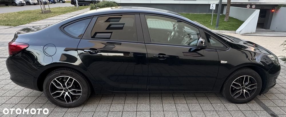 Opel Astra IV 1.4 T Active - 2