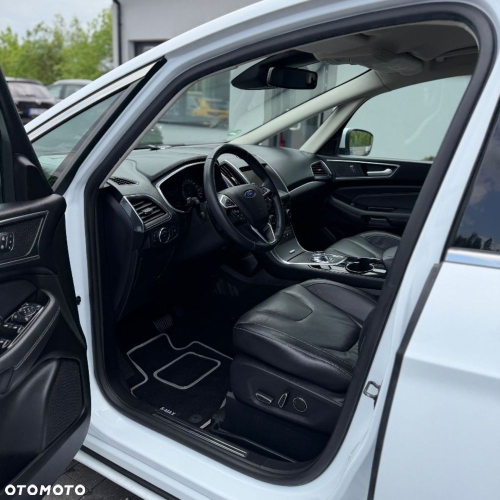 Ford S-Max - 17