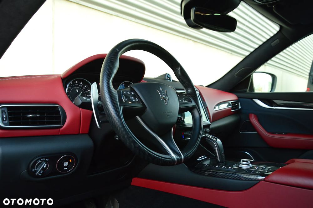 Maserati Levante Q4 - 11