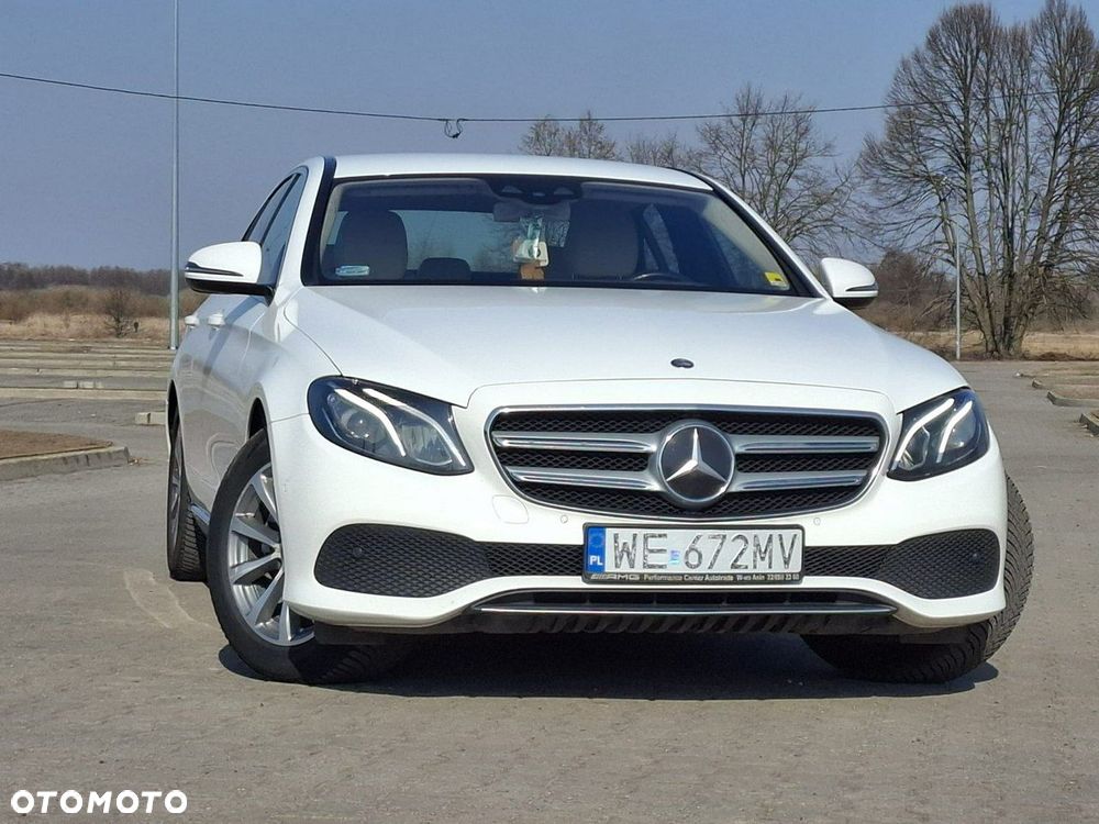Mercedes-Benz Klasa E 220 d Business Edition 9G-TRONIC - 31