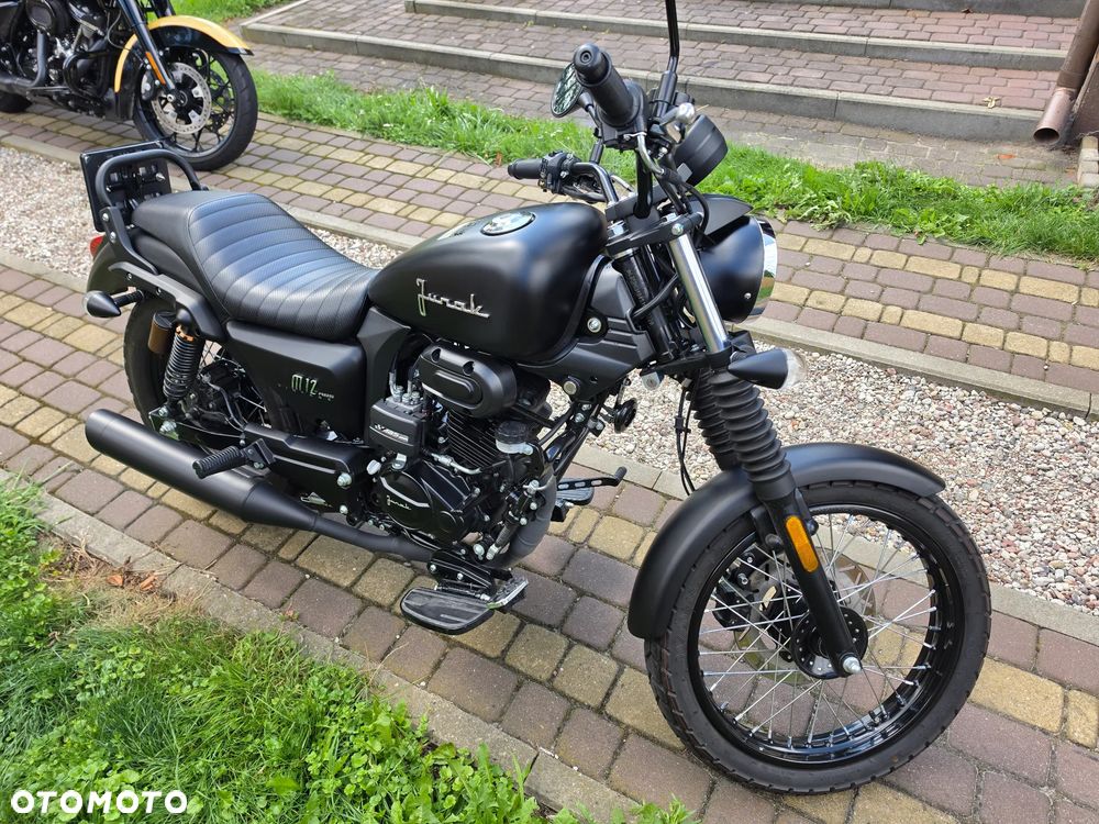Junak M12 - 1